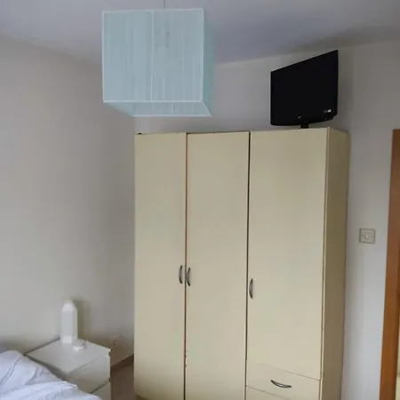 Piso Por En Homestay